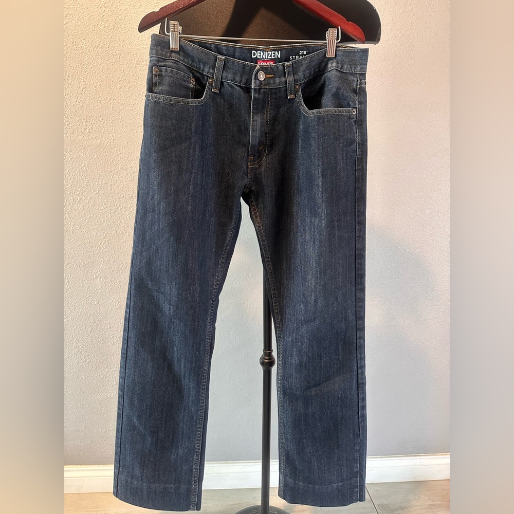 Denizen from Levi’s 218 Straight Fit